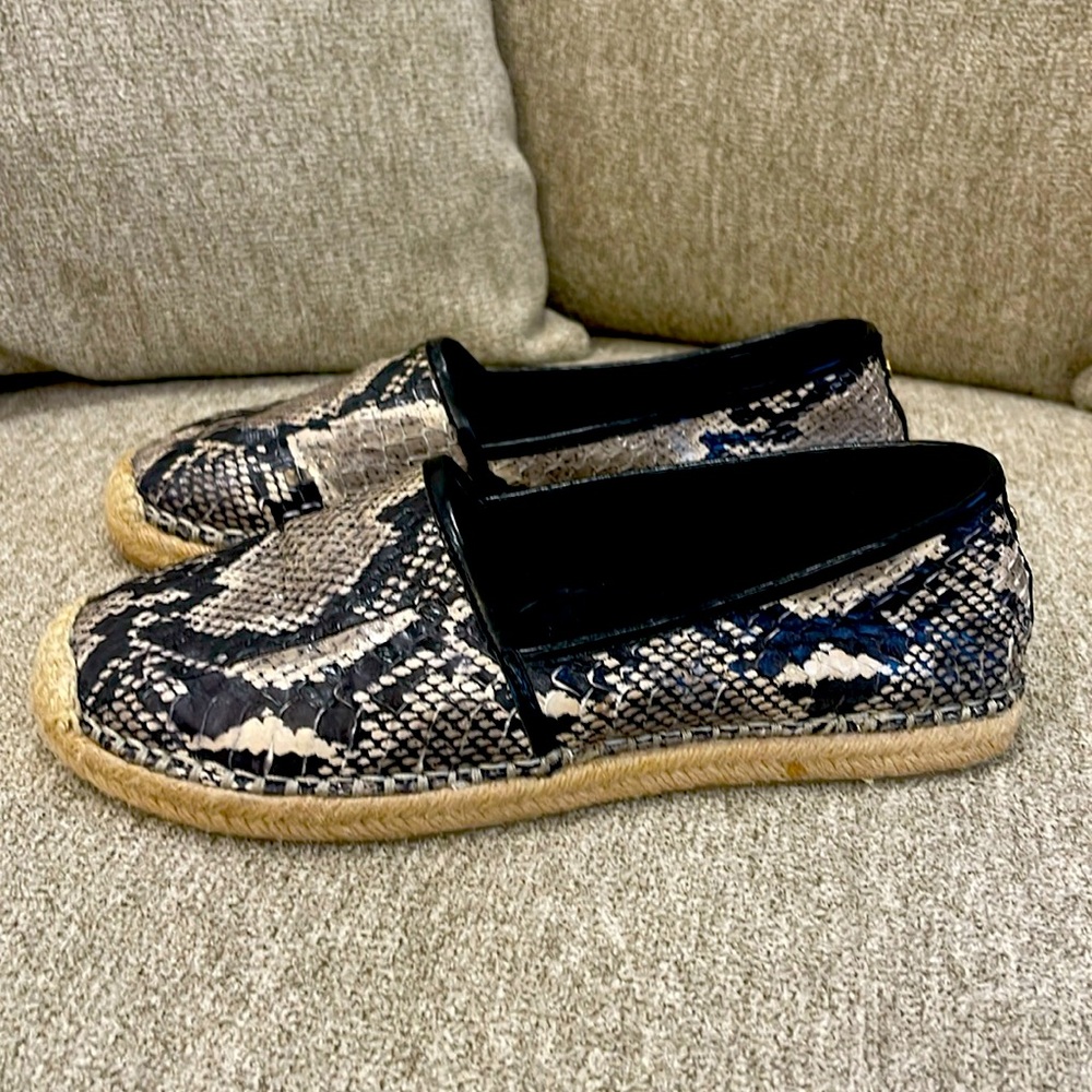 Espadrilles 6.5 leather upper snakeskin print.
